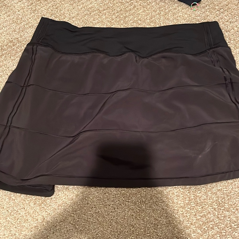 black lululemon pace rival skirt